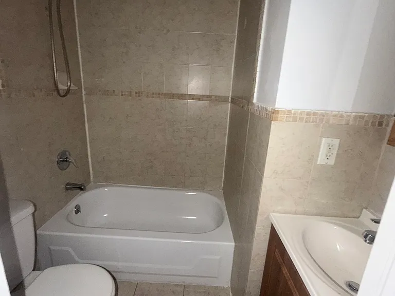 554 Avenue C #4A — Photo 9