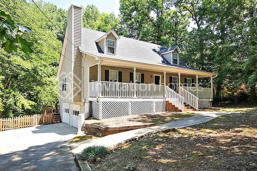 2190 Hampton Trl SE