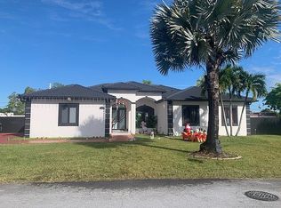 12761 SW 216th Ter, Miami, FL 33170