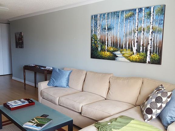 2nd image of 1250 N La Salle Dr APT 1201