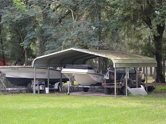3rd image of 26 Lake Arrowhead Dr