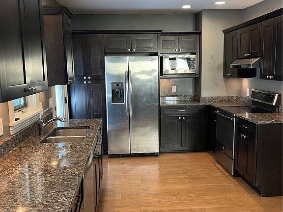 2nd image of 322 Orchard Dr