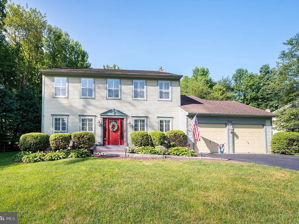 1st image of 219 Timber Knoll Dr