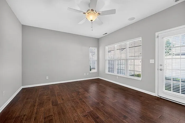 15552 Smithfield Dr — Photo 17