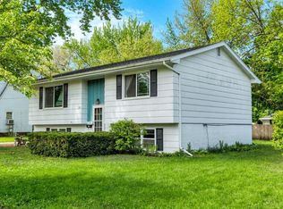 209 N F St, Indianola, IA 50125