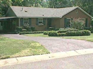 7216 Lockmont Dr, Charlotte, NC 28212