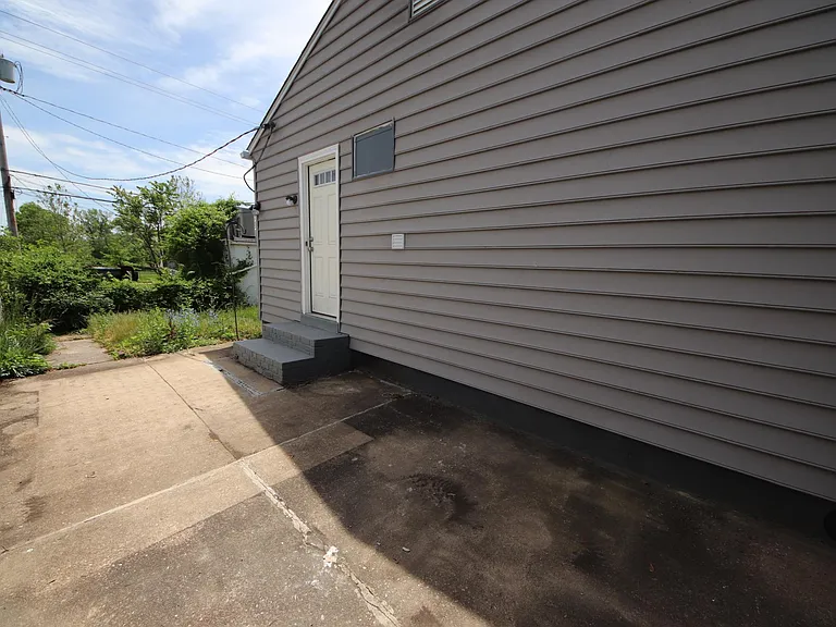 1717 Earhart Rd — Photo 16