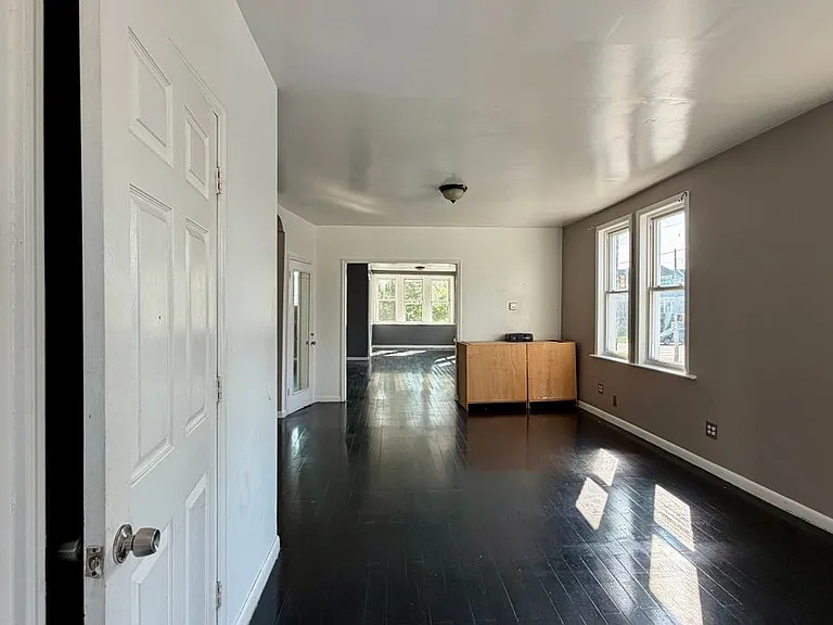 4301 Cottman Ave — Photo 4