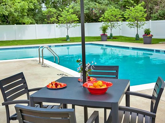 Resort Style Swimming Pool