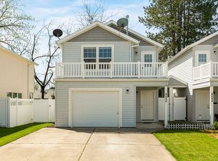 1472 NE Herrold Ct, Hillsboro, OR