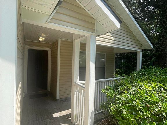 4th image of 2367 2ND Avenue