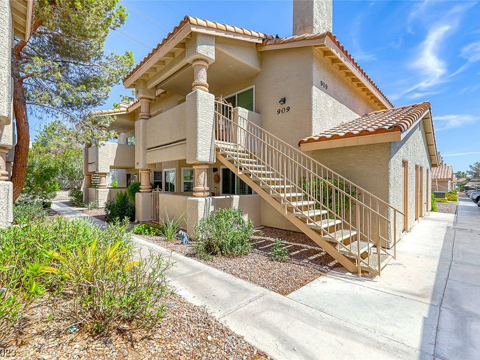 1st image of 909 Rockview Dr Unit 102