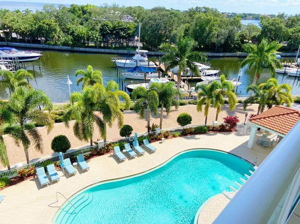 1325 Snell Isle Blvd NE, Saint Petersburg, FL 33704