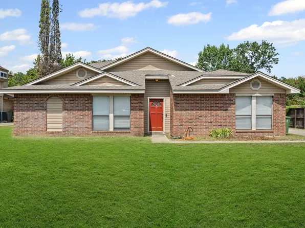 5505 Oak Brook Rd, Arlington, TX 76016