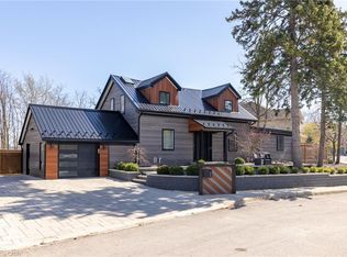676 Bayshore Blvd, Burlington, ON L7T 1T2
