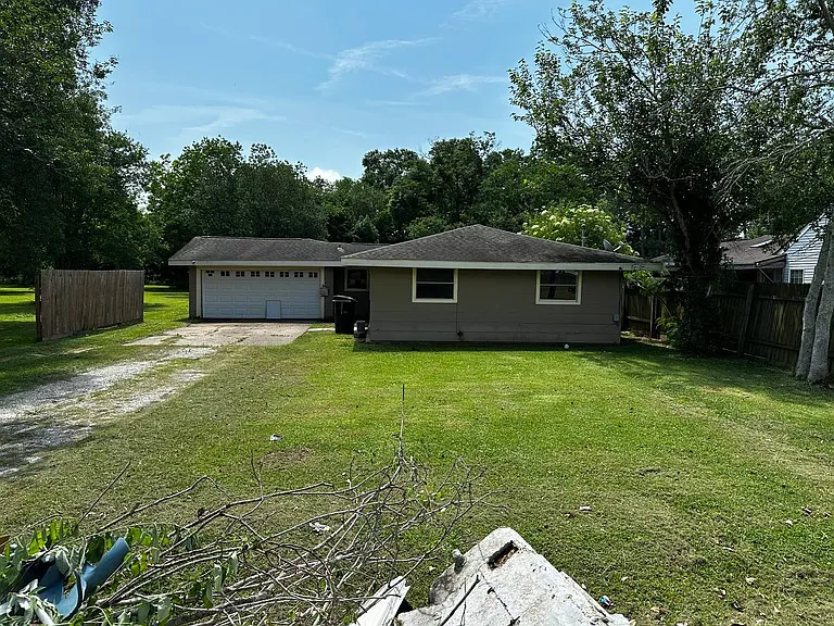6648 Val St — Photo 13