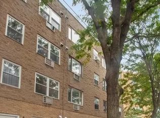 187 Woodpoint Rd, Brooklyn, NY 11211