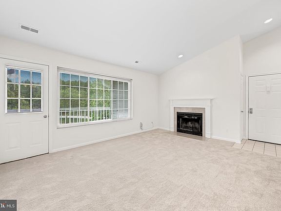 4th image of 9 Tintern Ct Unit 304