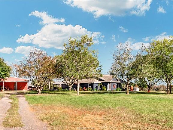 2nd image of 2908 County Road 379