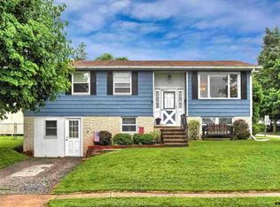 1409 Wogan Rd, York, PA 17404