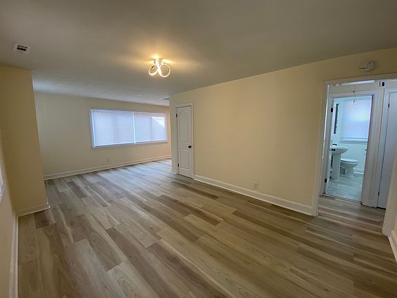 5th image of 1902 N 19th St