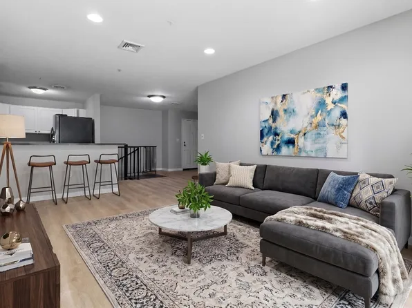 30 Franklin St Unit 116, Malden, MA 02148