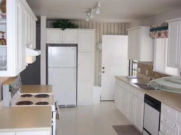 1090 Ewson St #1A, White Rock, BC V4B 4V4