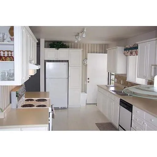 1090 Ewson St #1A Photo 1
