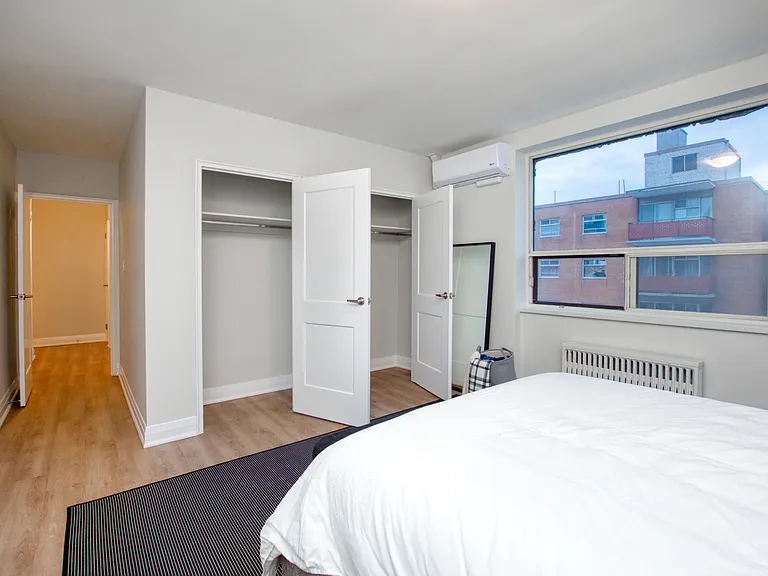 2293 Eglinton Ave E — Photo 10
