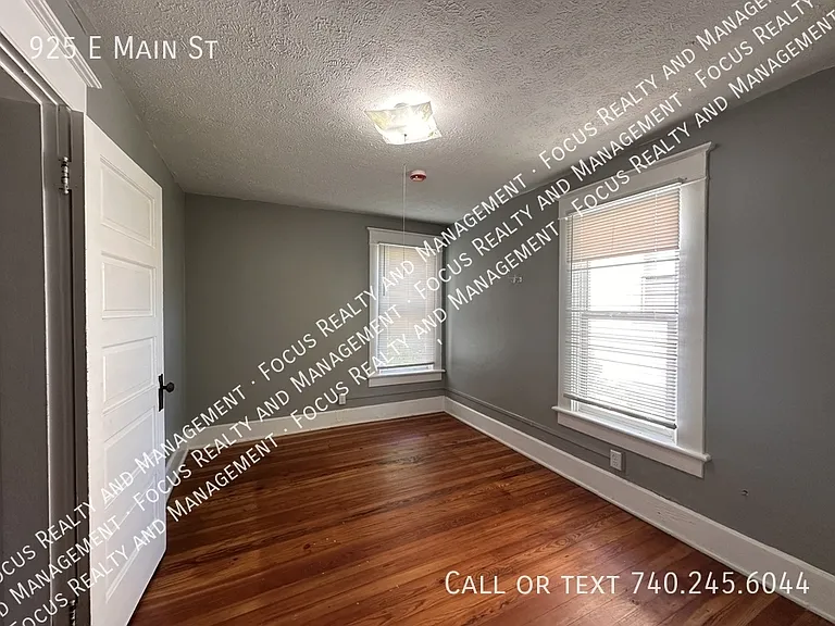 925 E Main St — Photo 9