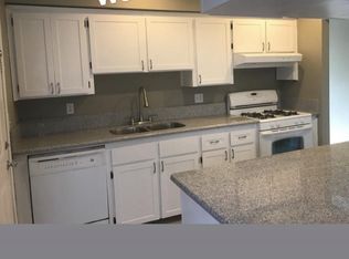 11297 Christie Cir, Armona, CA 93202