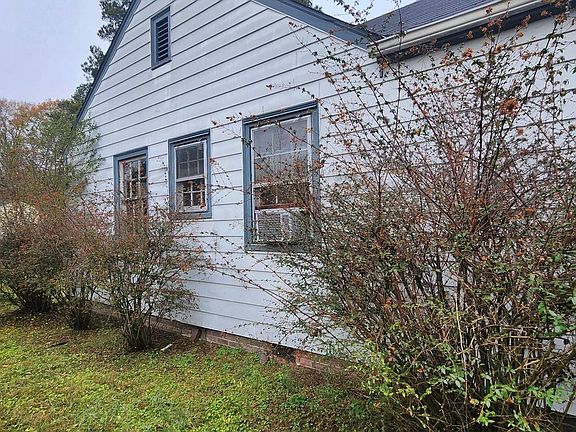 4th image of 211 Naglee Ave