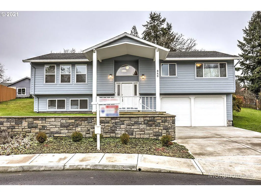 346 NW Treglown Ct photo 1