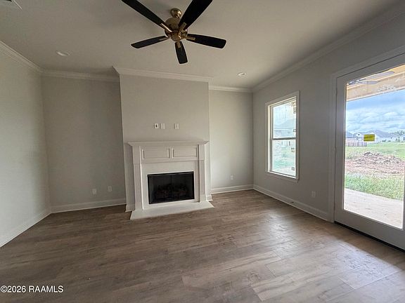 3rd image of 207 High Point Way