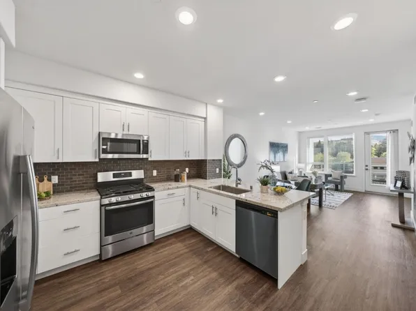 5951 Sunstone Dr #411, San Jose, CA 95123