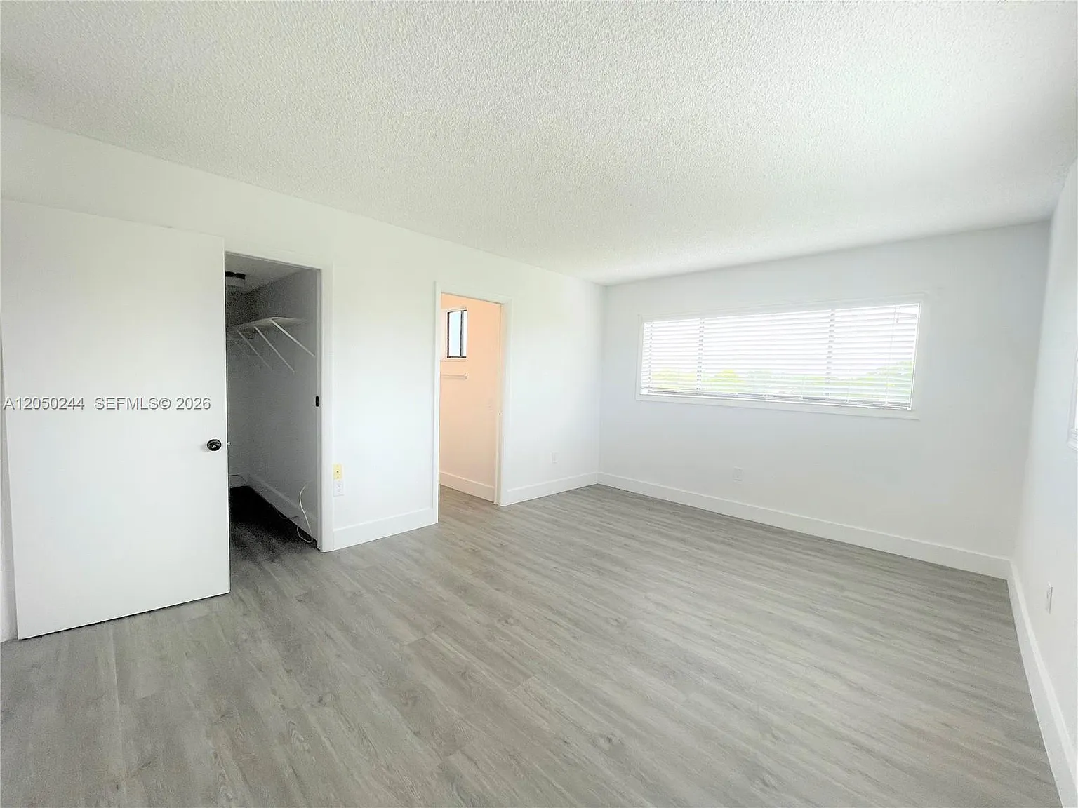 Horizons West Condo #4 — Photo 4