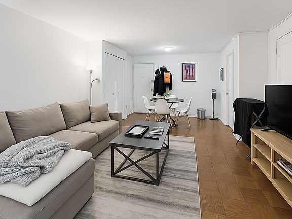 5th image of 245 E 63rd St APT 20F