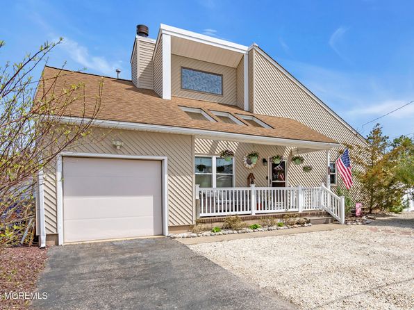 1083 Walter Boulevard, Manahawkin, NJ 08050