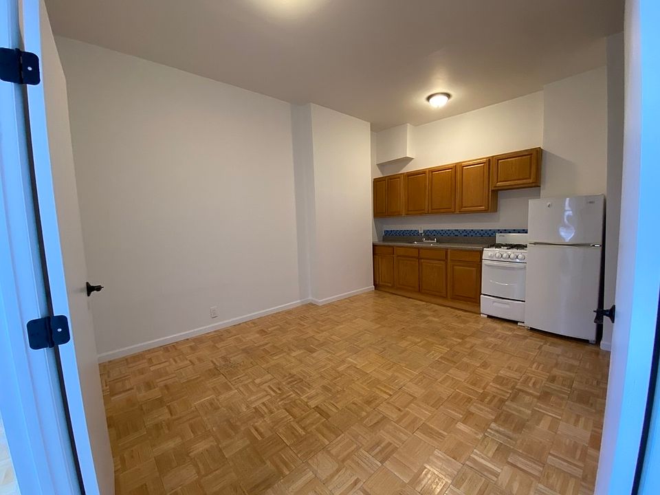 1st image of 104 Lexington Ave #2AA