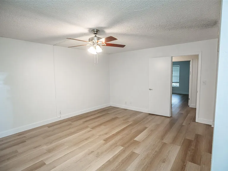 6764 SW 40th St #40 — Photo 17