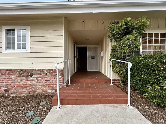 4th image of 5970 Del Cerro Blvd