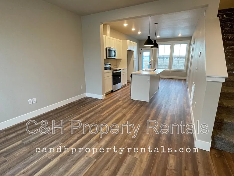 6075 Northstead Ave #1 — Photo 4