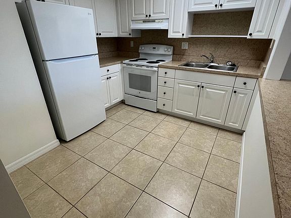 5th image of 3805 S School Ave APT 7
