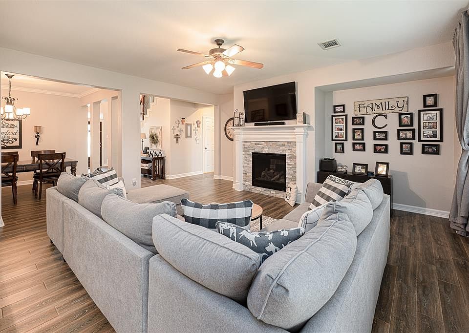 1st image of 29930 Spring Creek Ln