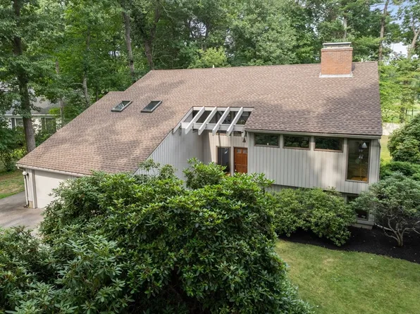 3 Cherokee Cir, Andover, MA 01810
