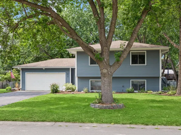 20749 Italy Ave, Lakeville, MN 55044