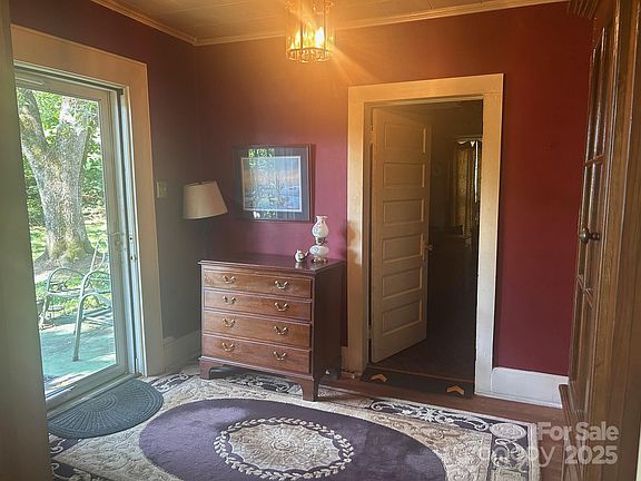 2nd image of 408 W Virginia Ave