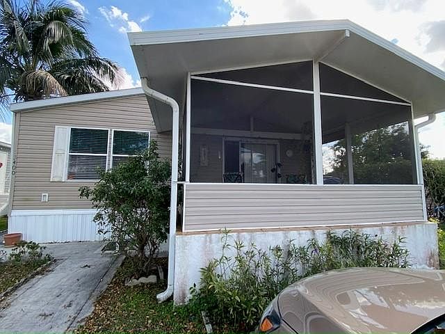 1st image of 13400 SW 5th Ct #122