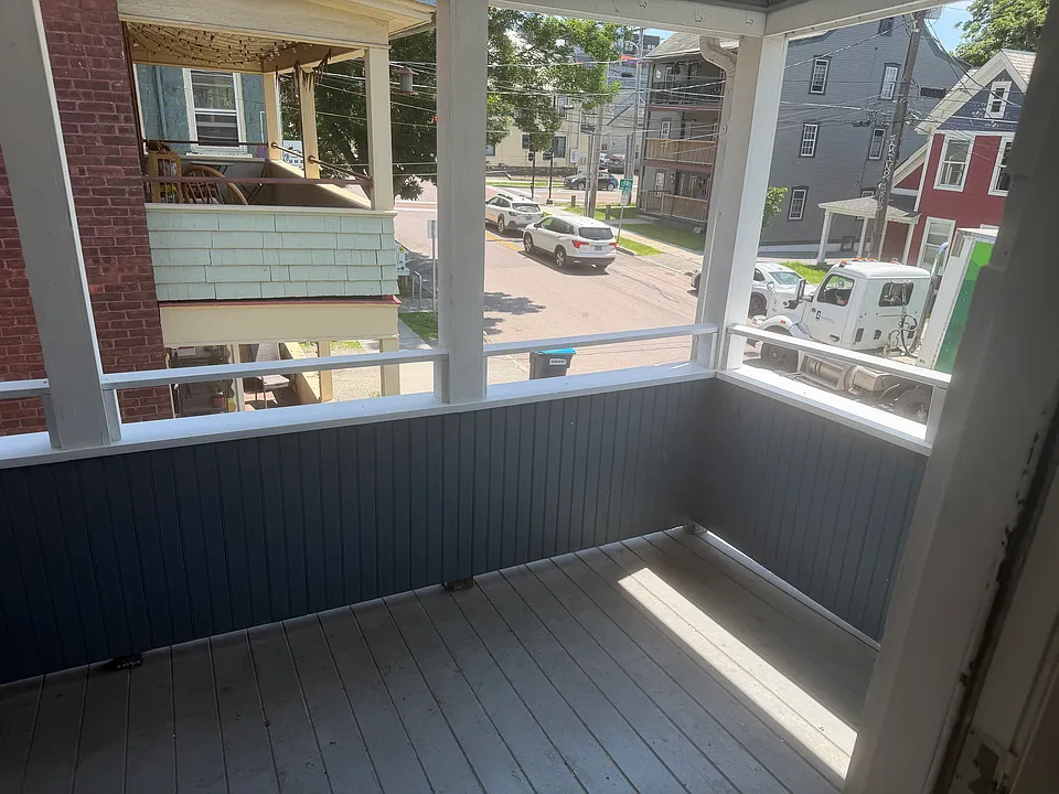 62 King St