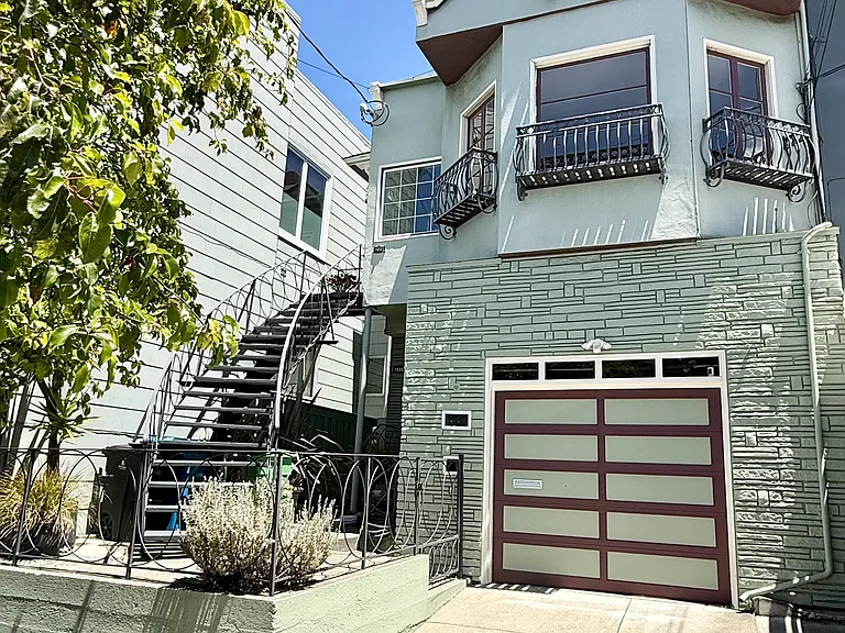 1231 Rhode Island St — Photo 1